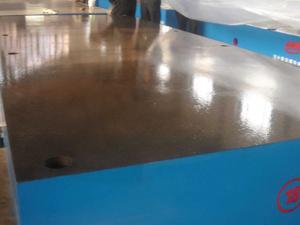 鑄鐵平臺與鈑金加工的協(xié)作